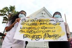 கொழும்பு  மாணவர்களால் கொழும்பில் பாரிய ஆர்ப்பாட்டம்!