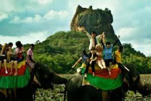 2030இல் 5 மில்லியன் சுற்றுலாப் பயணிகள்... 21.6 பில்லியன் டொலர் வருமானம்... : இலங்கையின் நீண்ட கால இலக்கு