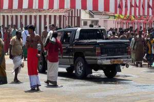 அத்துமீறி நுழைந்த இராணுவத்தினர் ; நல்லூர் ஆலயத்தில் பதற்றம்