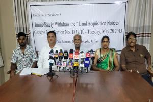வர்த்தமானியை இரத்து செய்யாமல் 'வாயால் விடுவிக்கப்பட்ட' வடக்கின் காணிக்குள் நுழைய தமிழர்களுக்குத் தடை