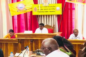 காலஞ்சென்ற அஷ்ரபுக்கு அஞ்சலி செலுத்திய காரைதீவு பிரதேச சபை !