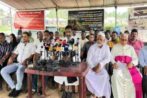 மன்னார் காற்றாலை மின் திட்டத்திற்கு எதிரான போராட்டம் நிறைவு