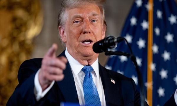 அமெரிக்க ஜனாதிபதி கனடா மற்றும் மெக்ஸிக்கோ மீது வரி விதிக்க திட்டம்