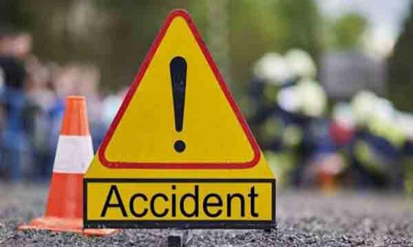 விபத்தில் தந்தை பலி: மகள் படுகாயம்