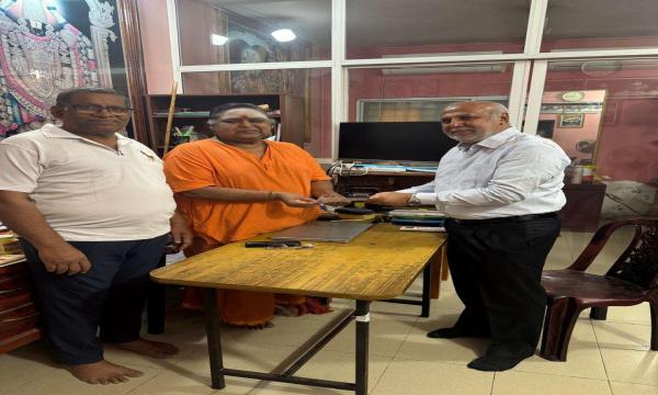 கம்பன் கழகத்தின் ஸ்தாபகர் கம்பவாரிதி இ. ஜெயராஜ் நன்கொடை