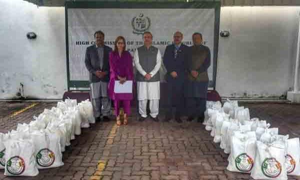 பாகிஸ்தான் முழுமையாக இலங்கையுடன் நிற்கிறது