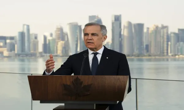 கிரீன்லாந்தை டிரம்ப் விலைக்குக் கேட்கும் நிலையில் அங்கு இராணுவத்தை அனுப்ப கனடா பரிசீலனை!