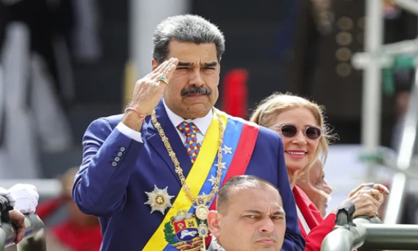 வெனிசுலா ஜனாதிபதியை சிறைபிடித்தது அமெரிக்க படை