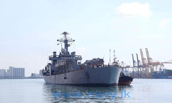 இலங்கையில் இந்திய கடற்படை போர்க் கப்பல்!