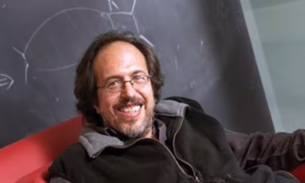 ஜெப்ரி எப்ஸ்டீனுடனான தொடர்பு: வோட்டர்லூ 'பெரிமீட்டர்' நிறுவன ஸ்தாபக உறுப்பினர் லீ ஸ்மோலின் பணி இடைநிறுத்தம்!