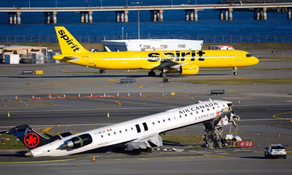 நியூயோர்க் லாகார்டியா விமான விபத்து: தீயணைப்பு வாகனத்தில் எச்சரிக்கை கருவிகள் இல்லாமை அம்பலம்!