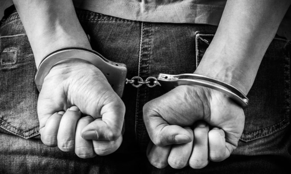 21 கிலோவிற்கும் அதிக 'குஷ்' போதைப்பொருளுடன் கனேடியர் ஒருவர் கட்டுநாயக்கவில் கைது!